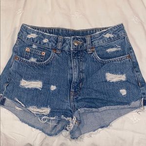 Denim shorts-mid to high rise